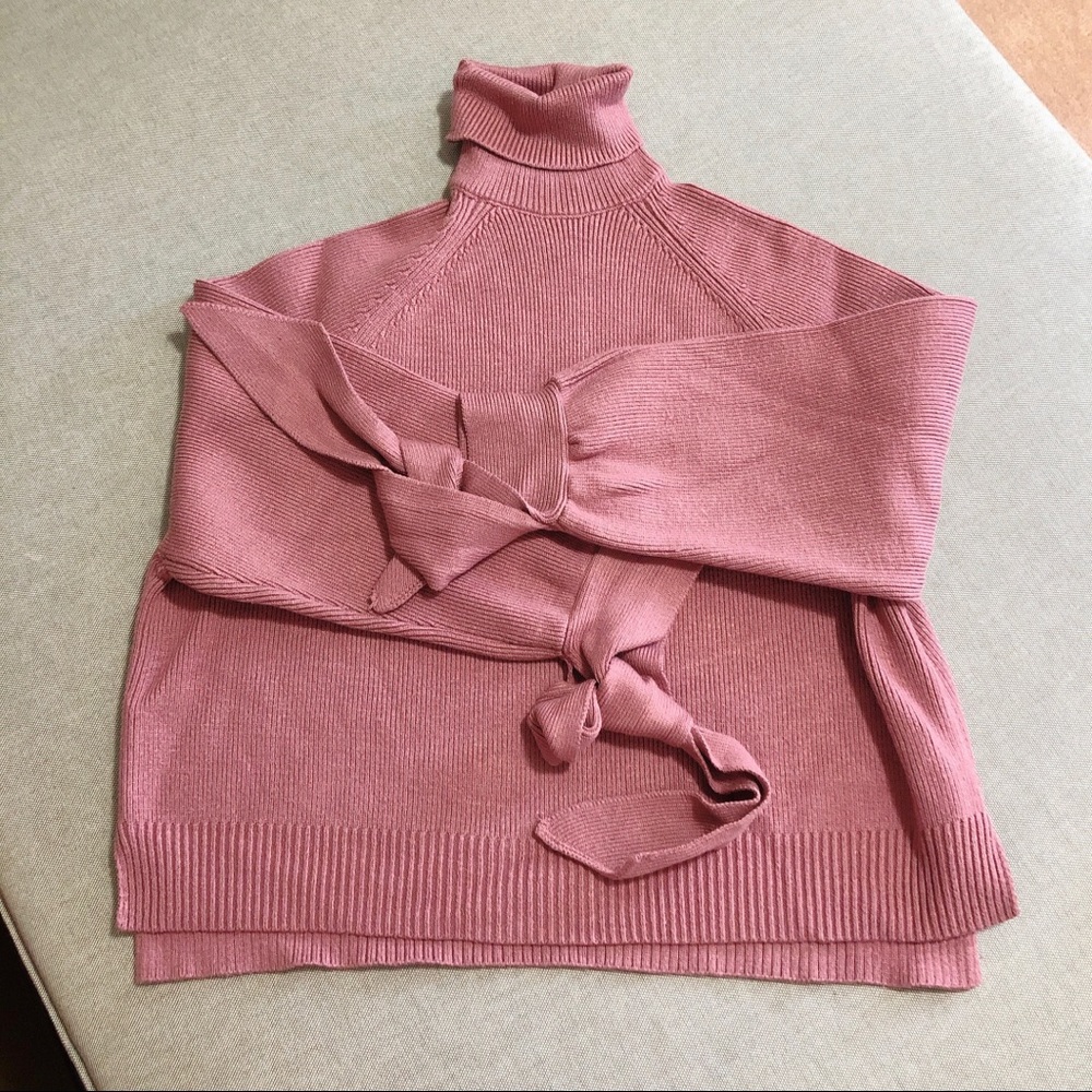 99% new ZARA Sweater